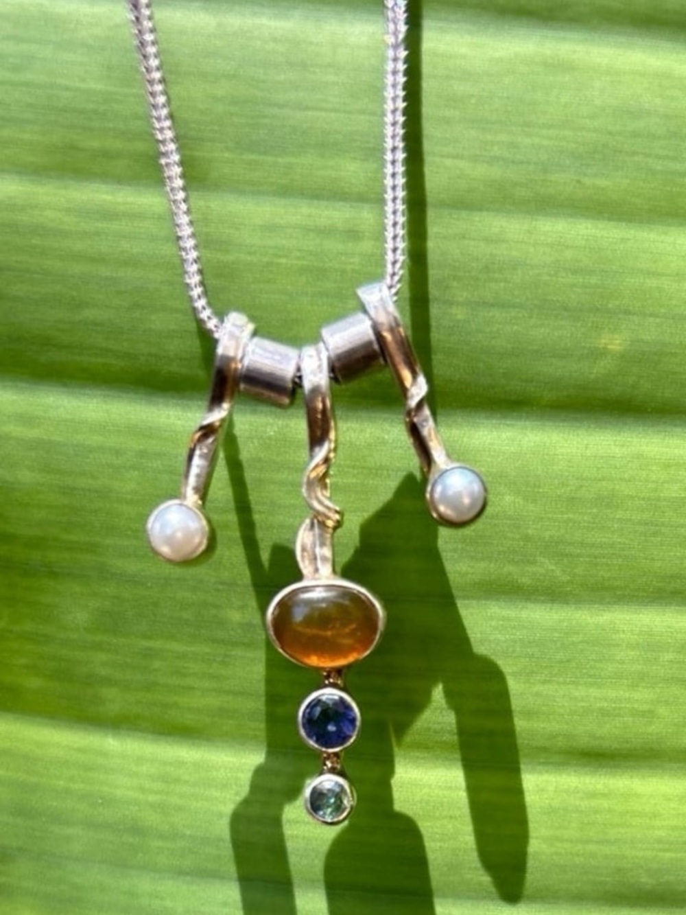 Vintage sterling Silver Modernist Geometric Amber Pearl gemstone drop necklace